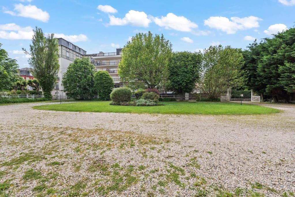 Studio 100M De La Plage & Casino Lägenhet Villers-sur-Mer Exteriör bild